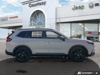 Don't miss your chance to own a pristine, nearly new CR-V! Sourced from Honda Financial Services, th... (image 6)