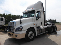 2015 FREIGHTLINER CASCADIA T/A 5TH WHEEL TRUCK