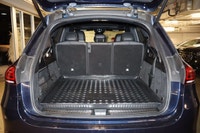 This Mercedes-Benz GLE 350 has a dependable Intercooled Turbo Premium Unleaded I-4 2.0 L/121 engine... (image 7)