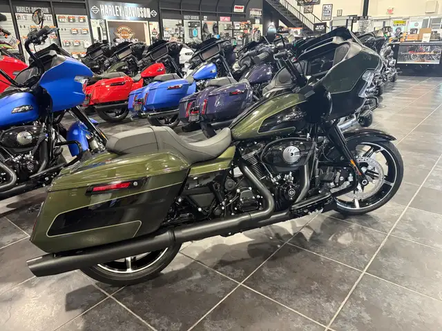 2026 Harley-Davidson Road Glide in Street, Cruisers & Choppers in Sudbury - Image 4
