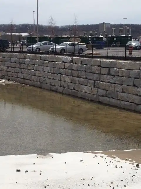 Armour Stone Stone Steps  Retaining walls in Plants, Fertilizer & Soil in Belleville - Image 6