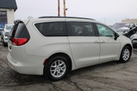 WELL MAINTAINED Experience The Perfect Blend Of Style, Comfort, And Practicality With The 2019 Chrys... (image 6)