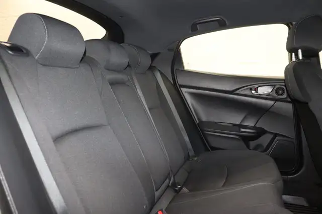 2018 Honda Civic Hatchback LX in Cars & Trucks in Saskatoon - Image 30