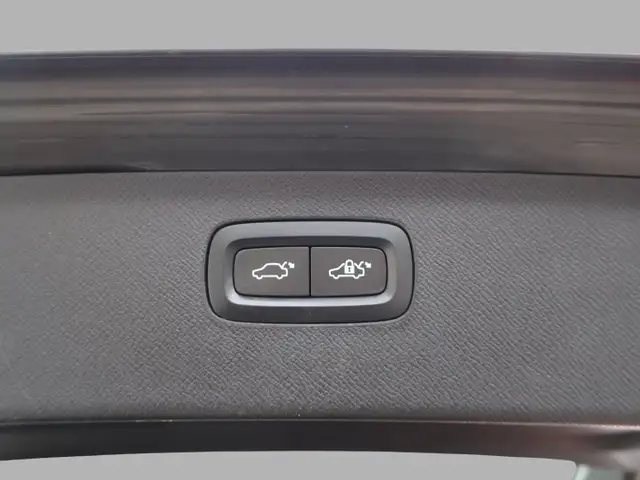 2018 Volvo XC90 in Cars & Trucks in Oakville / Halton Region - Image 38