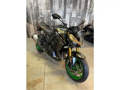 KAWASAKI Z1100 SE 2026 (**3 Disponibles Seulement**) 134hp 4 Cylindres 1099cc, refroidi par liquide...