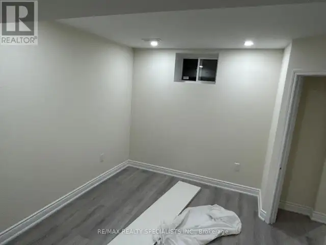 BASEMENT - 11 JORDAN HOFER WAY Vaughan (Vellore Village), Ontari in Long Term Rentals in Markham / York Region - Image 8