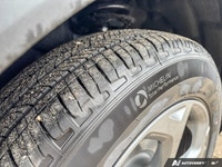 Aluminum Wheels, Synthetic Leather Seats, Apple CarPlay, Android Auto, Power Liftgate! This vehicle... (image 7)