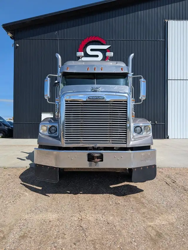 2013 FREIGHTLINER CORONADO 122 SD in Heavy Trucks in Edmonton - Image 3