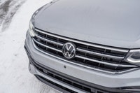 Elevate your daily drive with this striking 2024 Volkswagen Tiguan Highline 4MOTION a premium compac... (image 8)