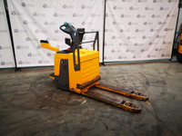 JUNGHEINRICH, 5,000 LBS, RIDING PALLET TRUCK