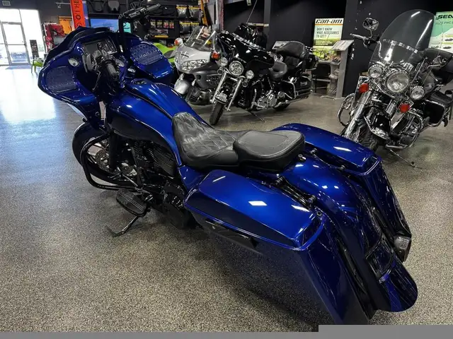 2016 Harley-Davidson ROAD GLIDE SPECIAL in Sport Touring in Ottawa - Image 8