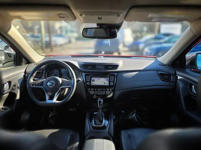 2017 Nissan Rogue SL in Cars & Trucks in Richmond - Image 14