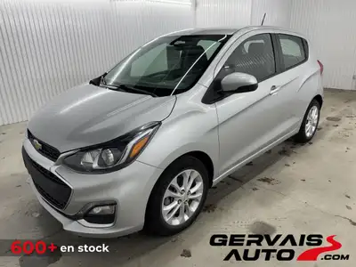 La Chevrolet Spark LT est une voiture compacte urbaine qui allie style, praticité et économie de car...