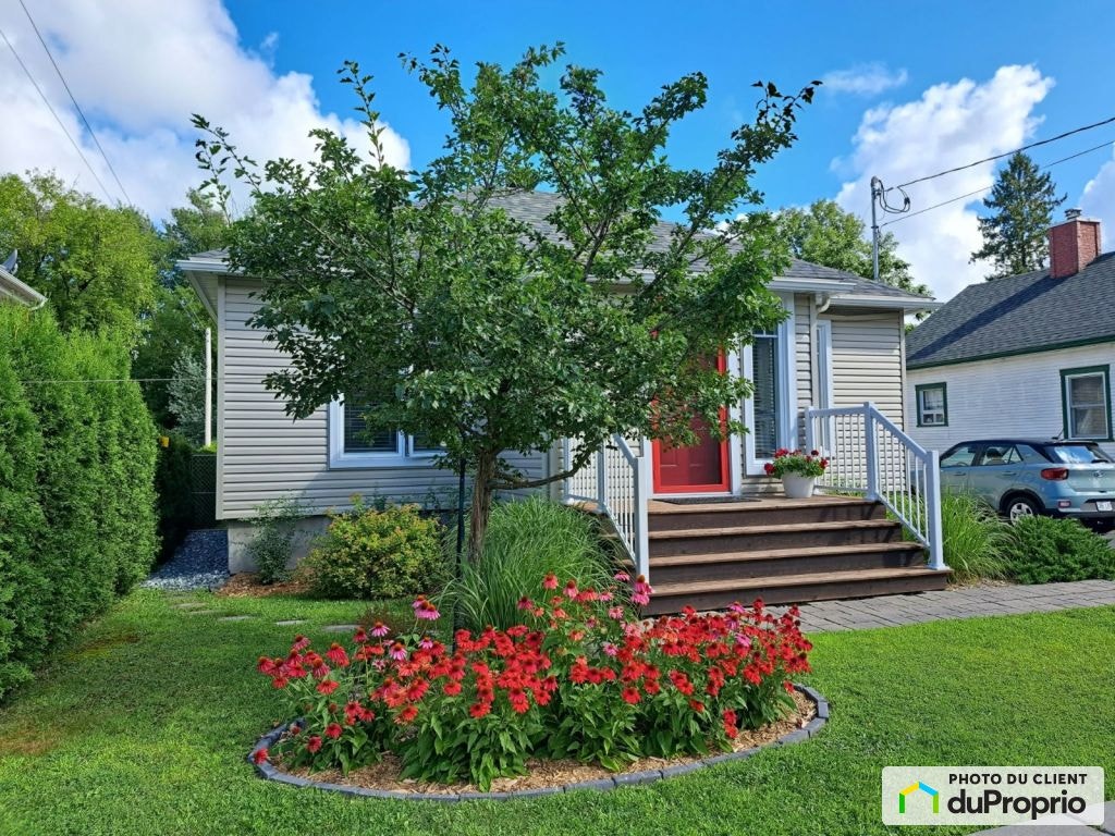 $499,990 - Bungalow for sale in Waterloo — photo 2