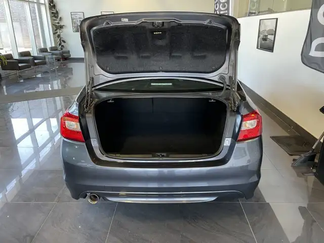 2016 Subaru Legacy 2,5i avec Groupe tourisme in Cars & Trucks in City of Montréal - Image 8