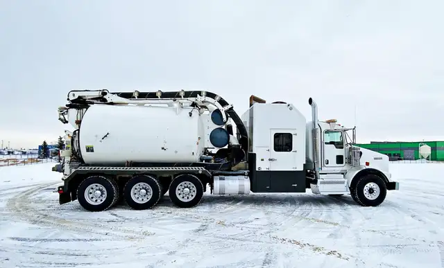 2016 KENWORTH T800 in Heavy Trucks in Kamloops - Image 8