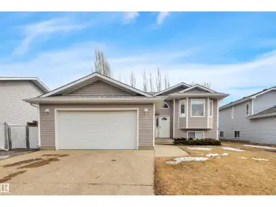 Welcome to this spacious and well-maintained home in the heart of Calmar, offering 4 bedrooms and 3...