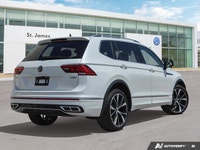 * 4MOTION All-Wheel Drive (AWD) * Driving Profile Selection (Eco, Normal, Sport modes) * R-Line spec... (image 4)