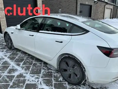 1 OWNER / Rear Parking Sensors, Parking Sensors, Brake Assist and more! Clutch is the largest online...