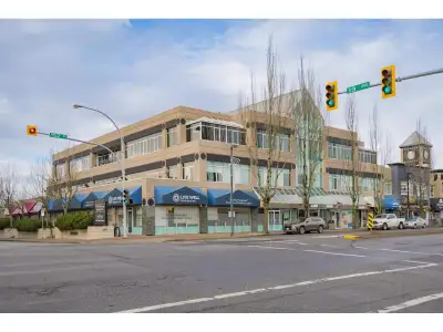 Windsor Square is a prominent commercial plaza in South Surrey, located at the corner of 19th Avenue...