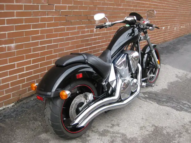 2010 Honda Fury in Street, Cruisers & Choppers in City of Toronto - Image 9