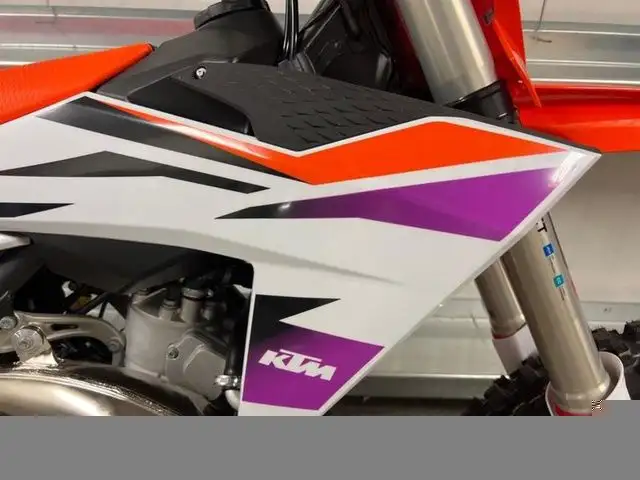 2024 KTM 250 SX in Dirt Bikes & Motocross in Calgary - Image 5