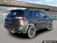 The advertised vehicle price is based on a promotional finance offer. Customers who purchase the veh... (image 4)