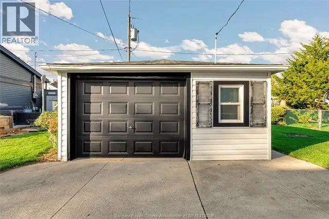 1915 OLIVE ROAD Windsor, Ontario | Houses for Sale | Windsor Region ...