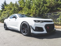 The heart of this 2022 Chevrolet Camaro ZL1 beats with an exhilarating 6.2L Supercharged V8, deliver... (image 6)