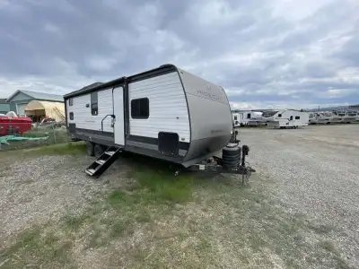 We are looking for good pre owned Rv's to buy or consign!! Keystone Hideout travel trailer 262BHS hi...