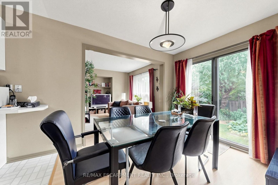 1380 Hazel Mccleary Drive Oakville (CV Clearview), Ontario, photo 10 of 40