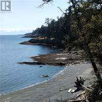 825 Cedar Bough Spur Sidney Island, British Columbia