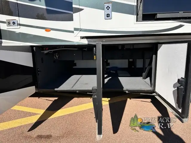 2023 Newmar Kountry Star 4037 Diesel Pusher 360 h.p. in RVs & Motorhomes in Moncton - Image 98