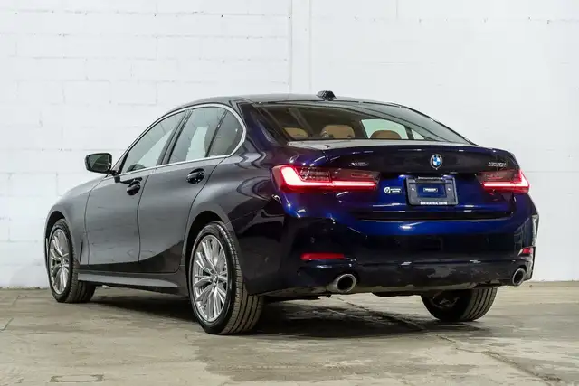 2023 BMW 3 Series 330i xDrive | Premium Amélioré | Cockpit in Cars & Trucks in City of Montréal - Image 7