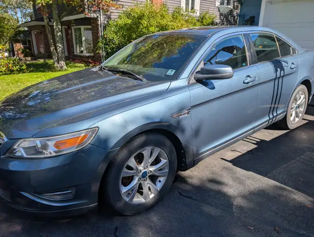 2010 Ford Taurus SEL585559250589470723