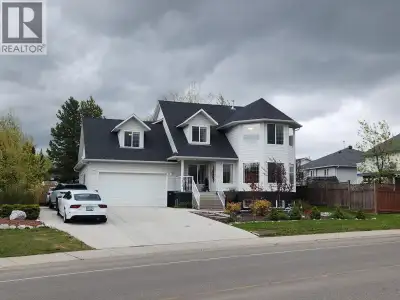 An excellent family home, meticulously maintained with many updates and a mortgage helper. Daylight...