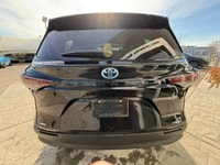 This 2024 Toyota Sienna LE AWD 8 Passenger makes an immediate impression curb side, with a highly sc... (image 2)