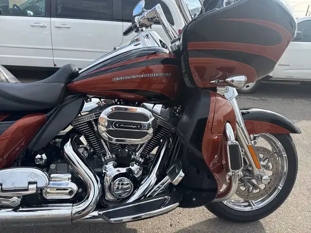 2015 Harley-Davidson CVO Road Glide ~ SUPER CLEAN ~ 110CI ~ ROAD in Sport Touring in City of Toronto - Image 27