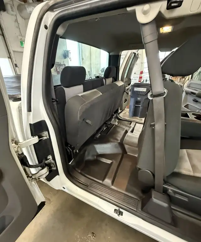 2008 GMC Sierra 1500 - 4WD - ONLY 78000kms!!! in Cars & Trucks in St. Catharines - Image 12