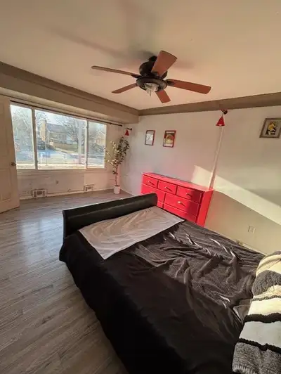 ROOM FOR RENT
