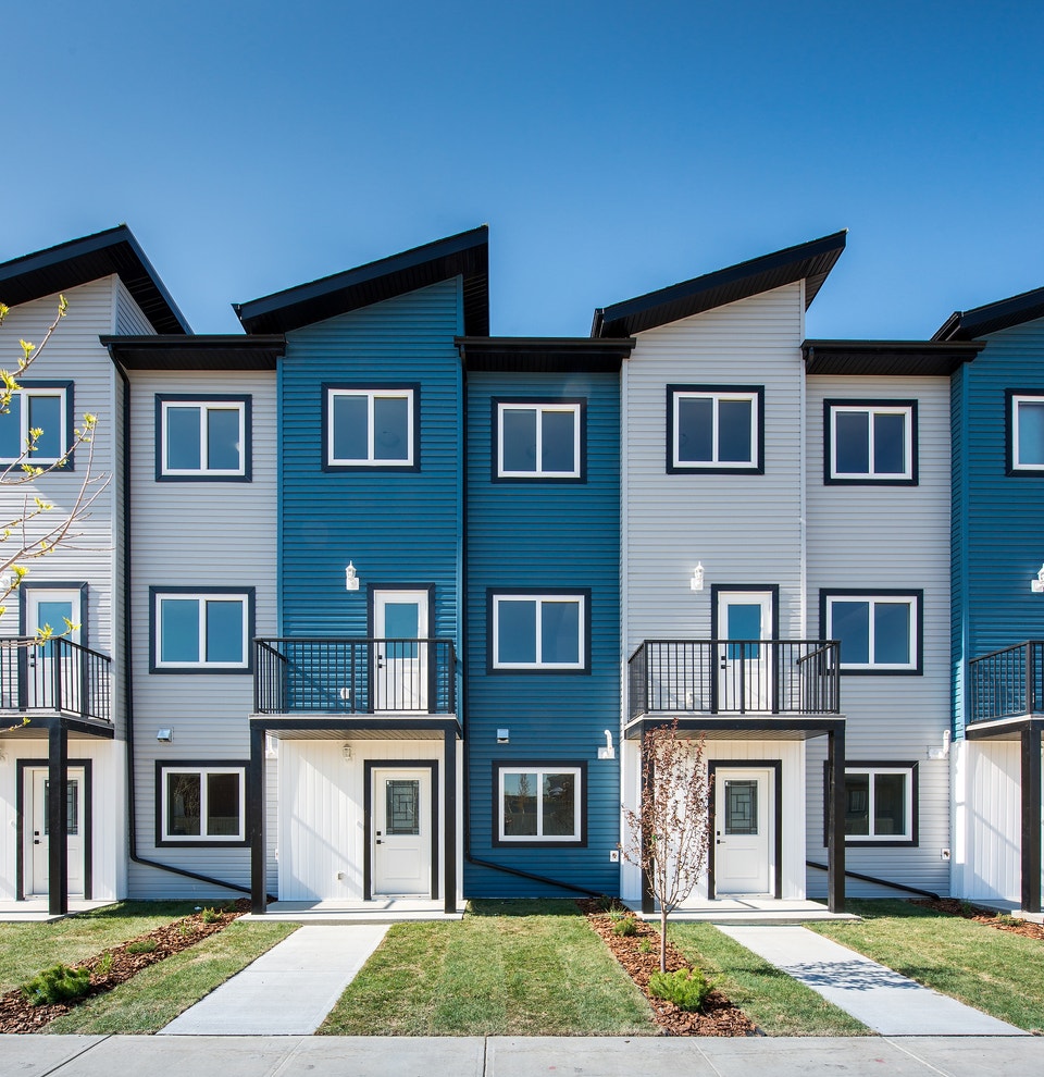 Breeze On Maple Way - Townhome House for Rent 3