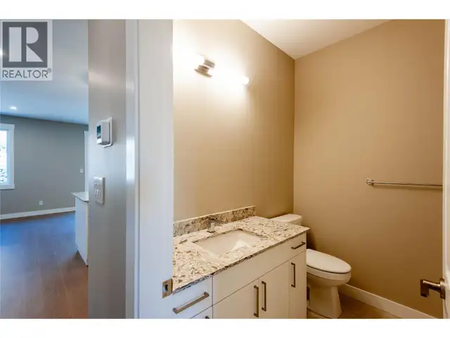 435 Poplar Drive Logan Lake, British Columbia in Houses for Sale in Williams Lake - Image 8