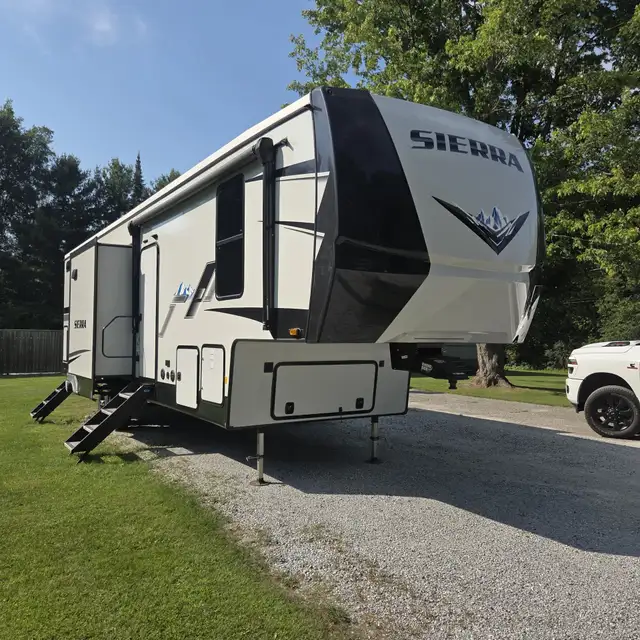 2023 SIERRA 3440BH-LUXURIOUS 2 BEDROOM LOFT,1.5 BATH,FINANCING! in Travel Trailers & Campers in Ottawa - Image 4