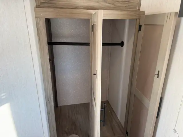 2022 Forest River ARCTIC WOLF 261 RK in Travel Trailers & Campers in St. Albert - Image 36