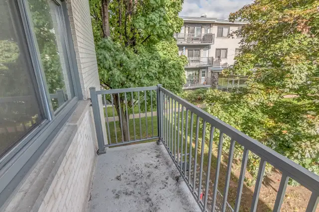 3 1/2 Grand and Luxurious Waterfront in Lasalle 1395$62863759581314121