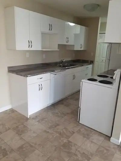 2 Bedroom Apartment for Rent - 885 Craigflower