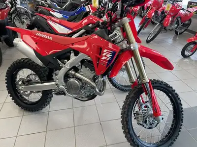 Engine Type: Single-Cylinder Displacement: 15.2 cu. in. (249.4 cc) Bore and Stroke: Bore: 3.11 in. (...