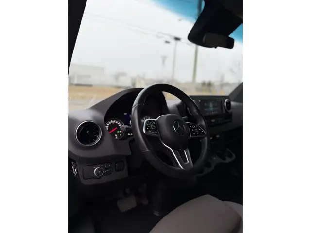 2023 Roadtrek SS Agile in RVs & Motorhomes in Windsor Region - Image 11
