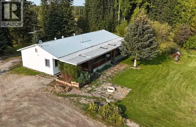 53412 Highway 748 East Rural Yellowhead County, Alberta in Houses for Sale in St. Albert - Image 4