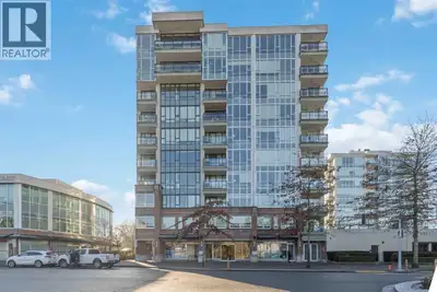 Bright and welcoming 2 bedroom, 2 bathroom corner unit in the heart of Pitt Meadows. This home featu...